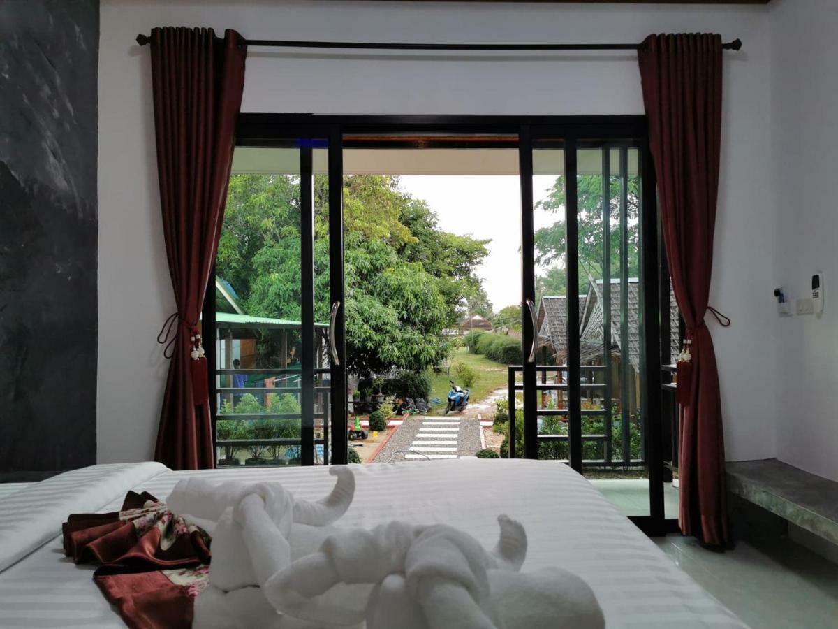 Laila​ Place Koh Lanta Exterior photo