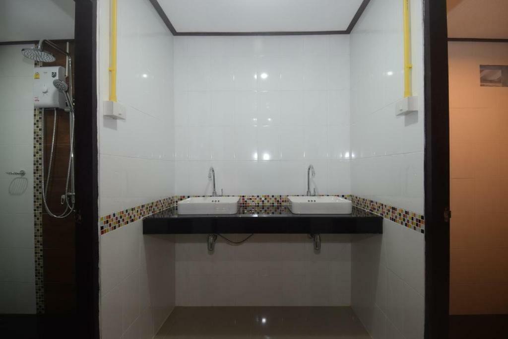 Laila​ Place Koh Lanta Exterior photo